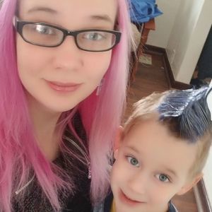 Meet your Posher, Crystal